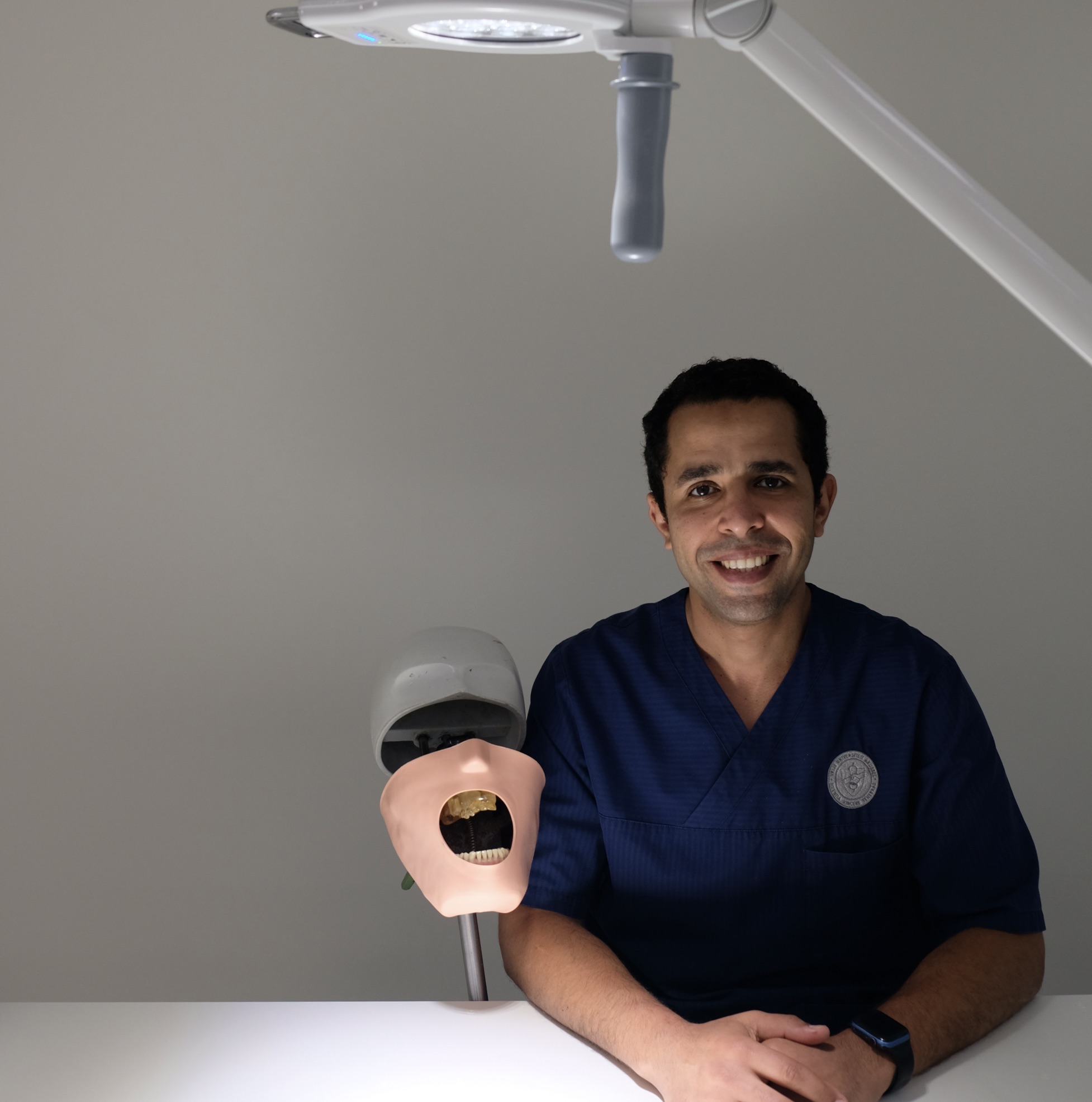 Mohammed Ahmed in zijn kliniek