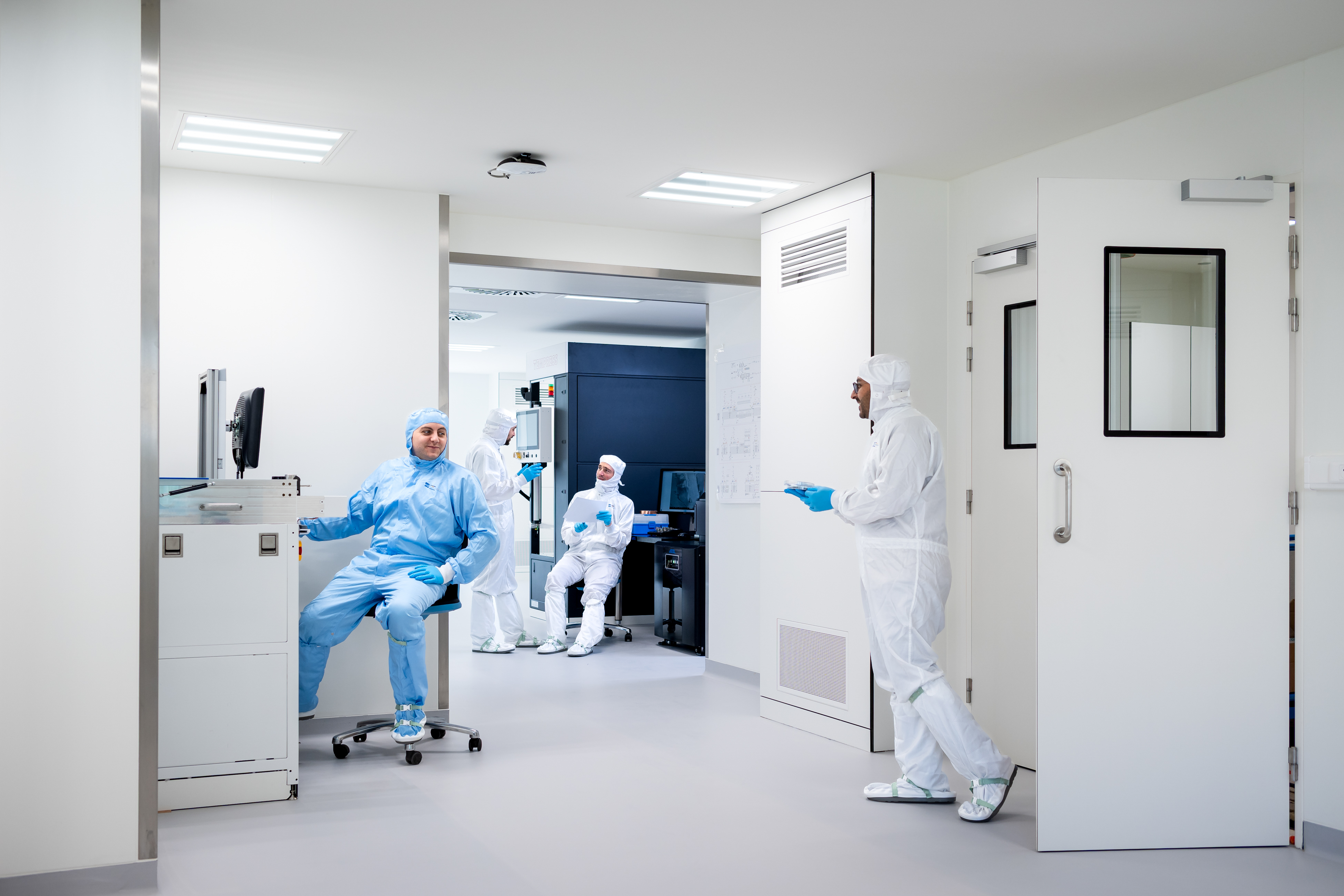 Onderzoekers in microlab